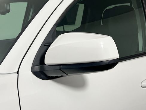 Used 2022 Toyota Tacoma SR5 RWD image 12
