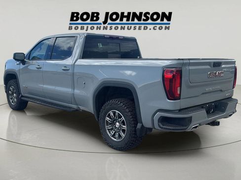Used 2025 GMC Sierra 1500 AT4 w/ Technology Package AWD/4WD image 5