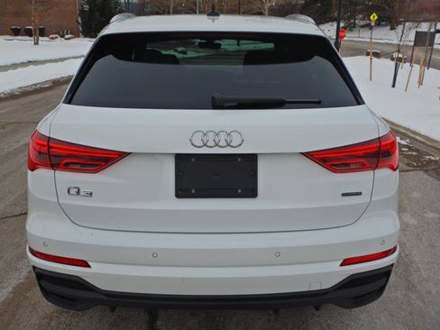 Used 2025 Audi Q3 2.0T Premium image 9