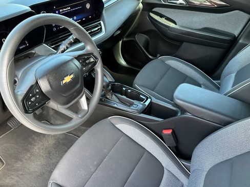 Used 2025 Chevrolet TrailBlazer LT AWD/4WD image 10