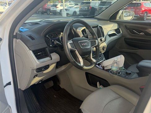 Used 2020 GMC Terrain SLT w/ Preferred Package AWD/4WD image 2