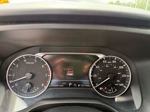 Used 2024 Nissan Rogue S AWD/4WD image 10
