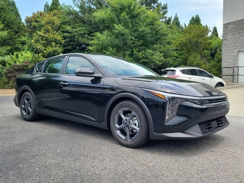 New 2026 Kia K4 FWD image 3