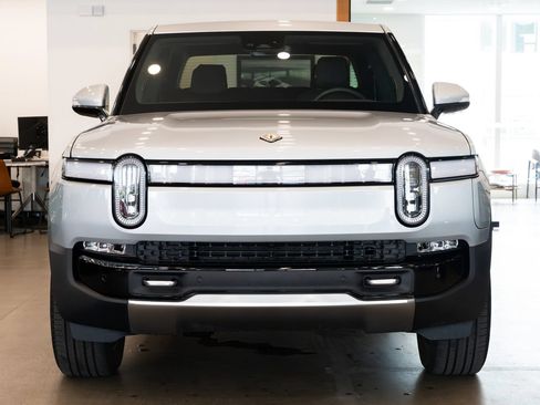 Used 2023 Rivian R1T Adventure AWD/4WD image 2