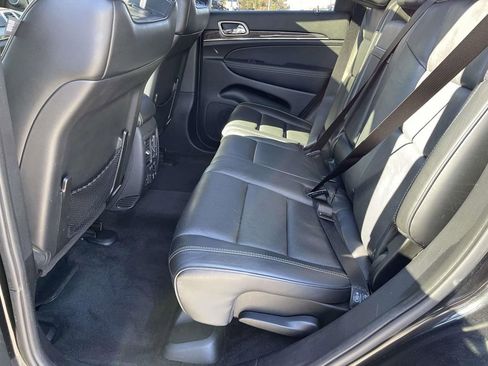 Used 2014 Jeep Grand Cherokee Overland w/ Advanced Technology Group image 12