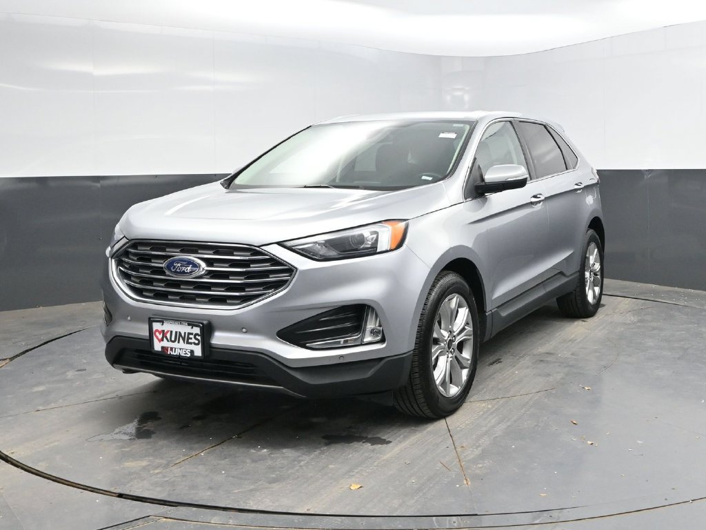 Used 2024 Ford Edge Titanium AWD/4WD image 3