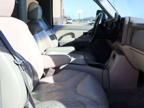 Used 2002 GMC Yukon XL 2500 SLT image 45