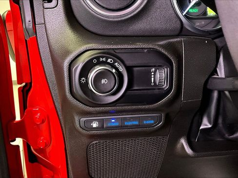 Used 2023 Jeep Wrangler Sahara w/ Cold Weather Group image 16