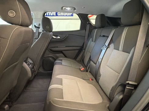 Used 2025 Chevrolet Blazer LT FWD image 21