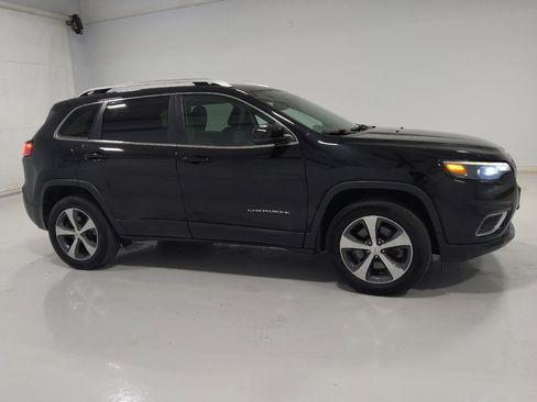 Used 2019 Jeep Cherokee Limited AWD/4WD image 11
