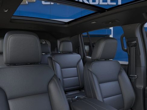New 2026 Chevrolet Traverse LT image 24