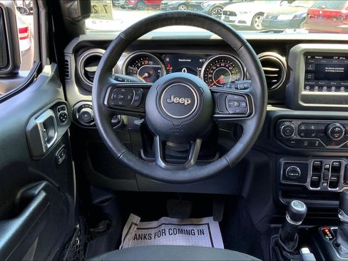 Used 2019 Jeep Wrangler Unlimited Sport AWD/4WD image 8