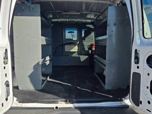 Used 2010 Ford E-250 and Econoline 250 image 11