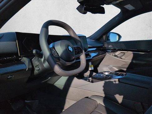 New 2026 BMW 530i xDrive image 3