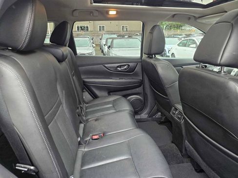 Used 2016 Nissan Rogue SL w/ SL Premium Package image 14