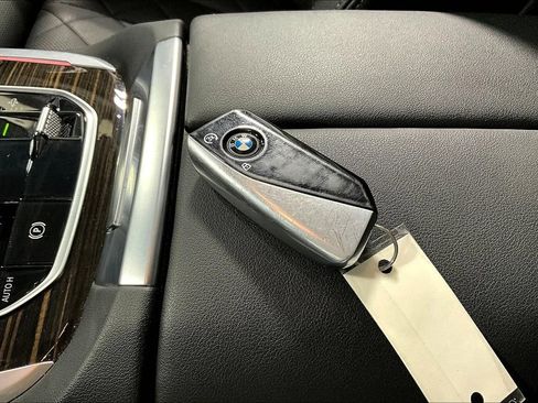 Certified 2024 BMW X7 xDrive40i w/ Premium Package image 13