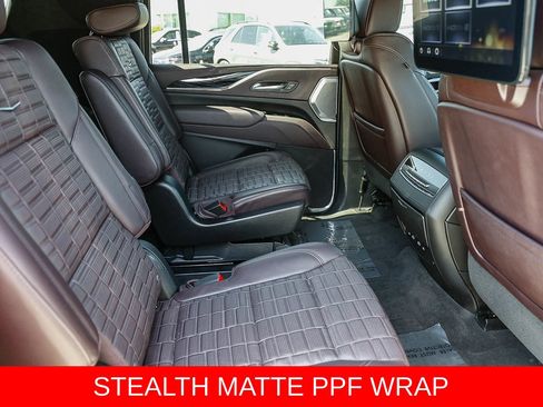 Used 2023 Cadillac Escalade ESV V w/ LPO, ONYX Package AWD/4WD image 19