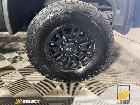 Used 2026 Chevrolet Silverado 2500 ZR2 AWD/4WD image 24