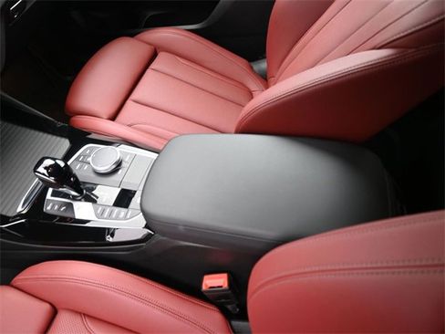 Used 2024 BMW X3 M40i w/ Premium Package image 31