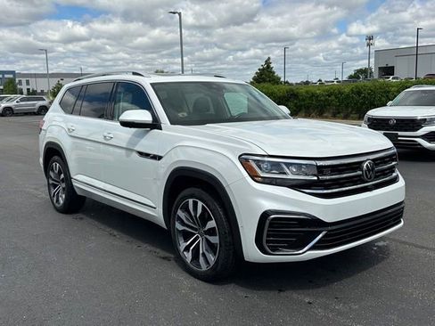 Used 2023 Volkswagen Atlas SEL Premium AWD/4WD image 3