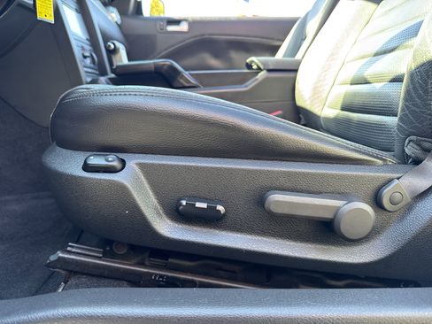 Used 2006 Ford Mustang GT Premium image 15