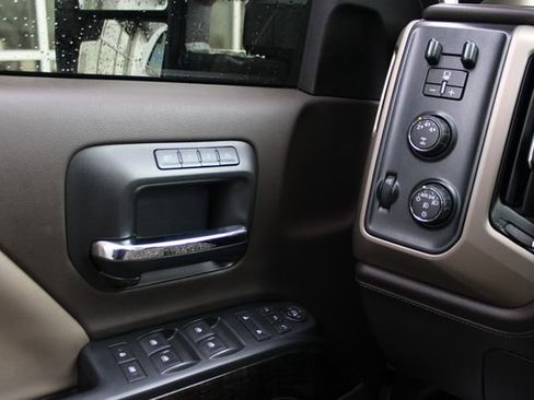 Used 2016 GMC Sierra 2500 Denali w/ Duramax Plus Package image 19