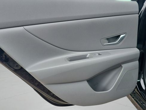 Certified 2025 Hyundai Elantra Hybrid FWD image 26
