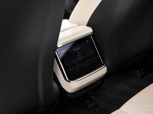 Used 2021 Tesla Model S Plaid image 47