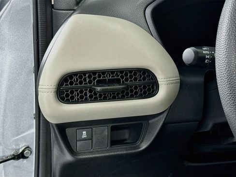 Certified 2024 Honda HR-V LX image 10