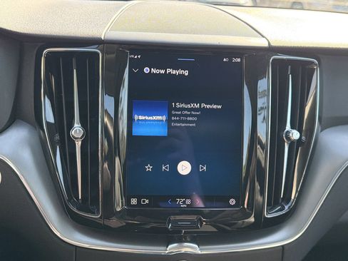 Certified 2023 Volvo XC60 B5 Core image 23