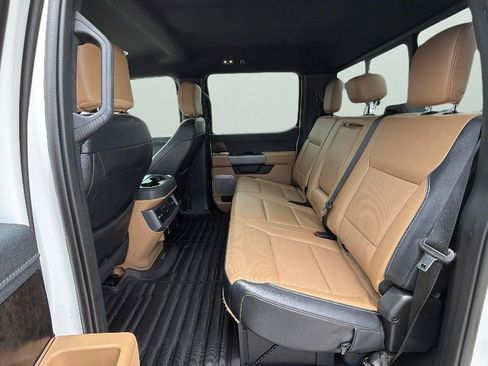 Used 2024 Ford F350 Lariat w/ Lariat Ultimate Package AWD/4WD image 27