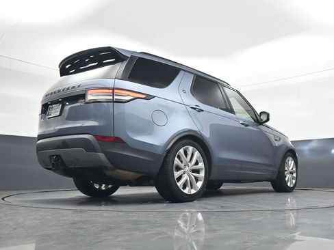 Used 2018 Land Rover Discovery SE image 21