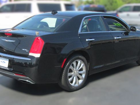 Used 2016 Chrysler 300 C AWD/4WD image 5