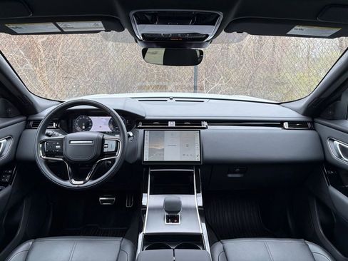 Certified 2026 Land Rover Range Rover Velar Dynamic SE AWD/4WD image 18
