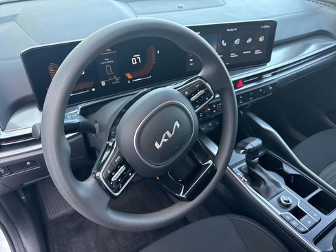 Used 2024 Kia Sorento LX image 23