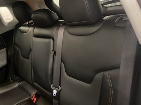 Used 2022 Jeep Compass Latitude w/ Sun and Sound Group image 11