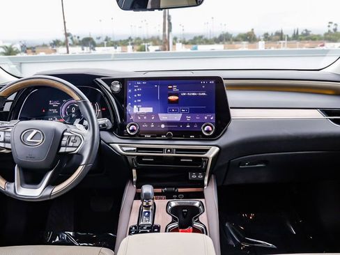 Used 2023 Lexus RX 350h image 13