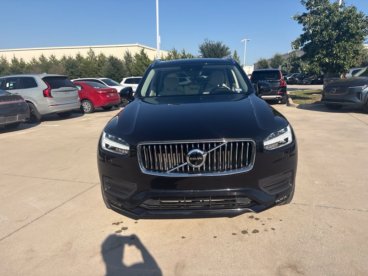 Used 2021 Volvo XC90 T6 Momentum w/ Advanced Package AWD/4WD image 2