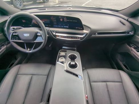 Used 2024 Cadillac Lyriq Sport RWD image 18