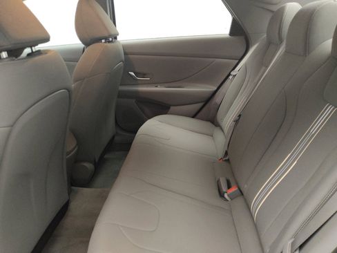 Used 2023 Hyundai Elantra SEL FWD image 18