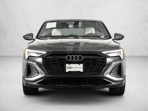 Used 2024 Audi Q8 e-tron Premium Plus AWD/4WD image 2