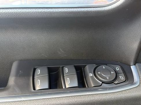 Used 2026 Chevrolet Silverado 1500 LT AWD/4WD image 11
