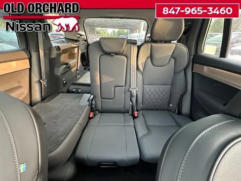 Used 2025 Volvo XC90 B6 Plus w/ Protection Package Premier AWD/4WD image 10