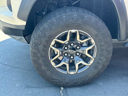 Used 2024 Chevrolet Colorado ZR2 AWD/4WD image 6