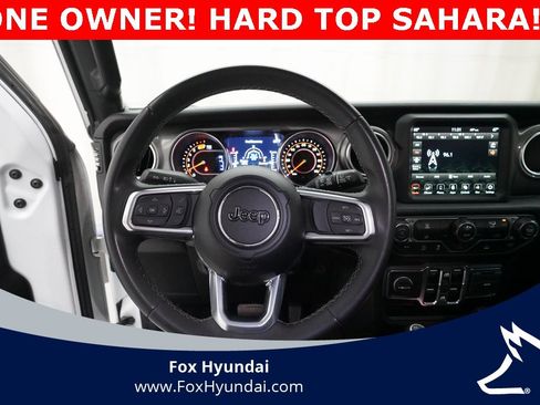 Used 2023 Jeep Wrangler Sahara image 4