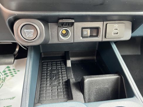Used 2025 Ford Maverick Lariat w/ 4K Tow Package AWD/4WD image 32