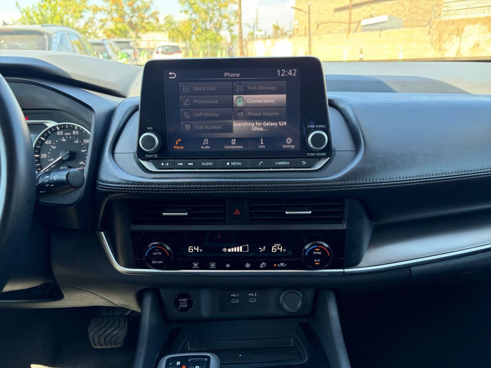 Used 2025 Nissan Rogue SV AWD/4WD image 16