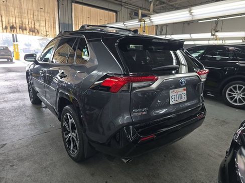 Used 2021 Toyota RAV4 XSE w/ Weather Package image 13