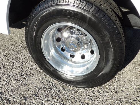 Used 2019 RAM 3500 Tradesman w/ Chrome Appearance Group image 33