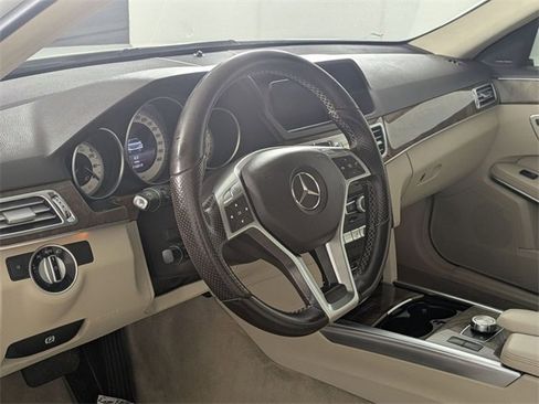 Used 2014 Mercedes-Benz E 350 4MATIC Wagon image 9